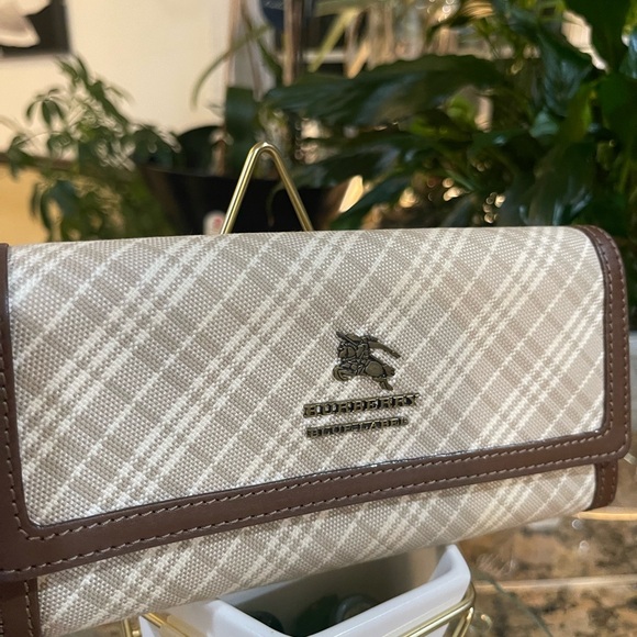 BURBERRY BLUE LABEL. Like New condition. EUC - Picture 6 of 9